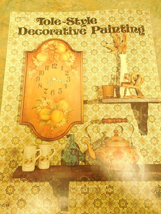 TOLE-STYLE DECORATIVE PAINTING. - Image 3