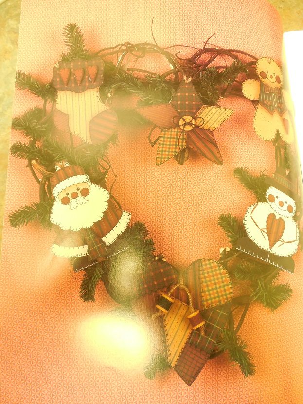 HOLIDAY HANGA BOUTS. - Image 2