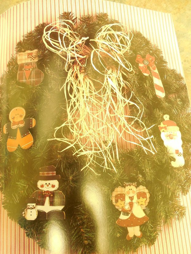 HOLIDAY HANGA BOUTS. - Image 6